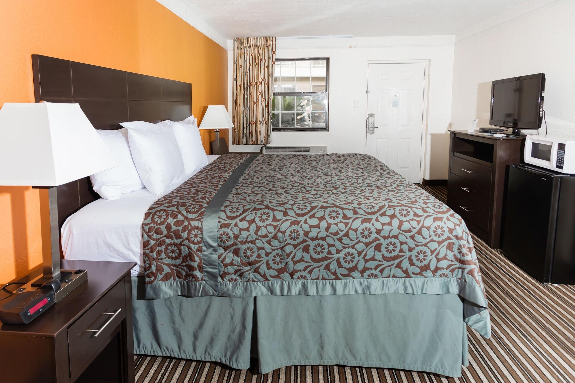 Days Inn By Wyndham Jacksonville Baymeadows Esterno foto