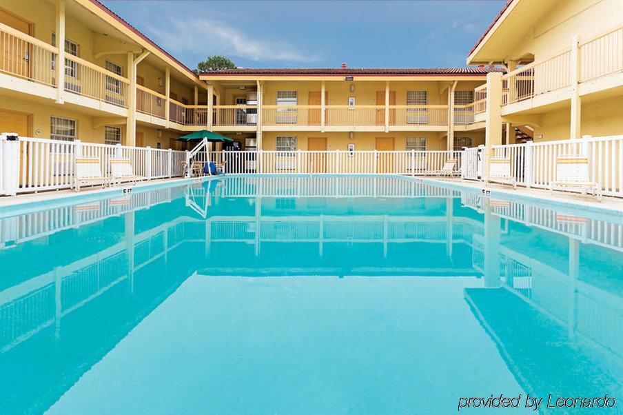 Days Inn By Wyndham Jacksonville Baymeadows Esterno foto