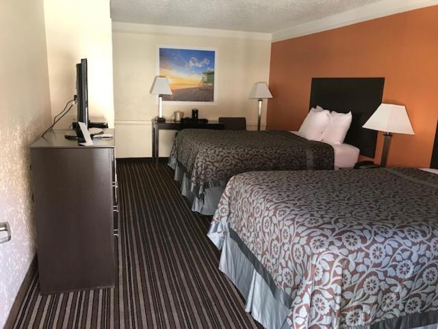 Days Inn By Wyndham Jacksonville Baymeadows Esterno foto